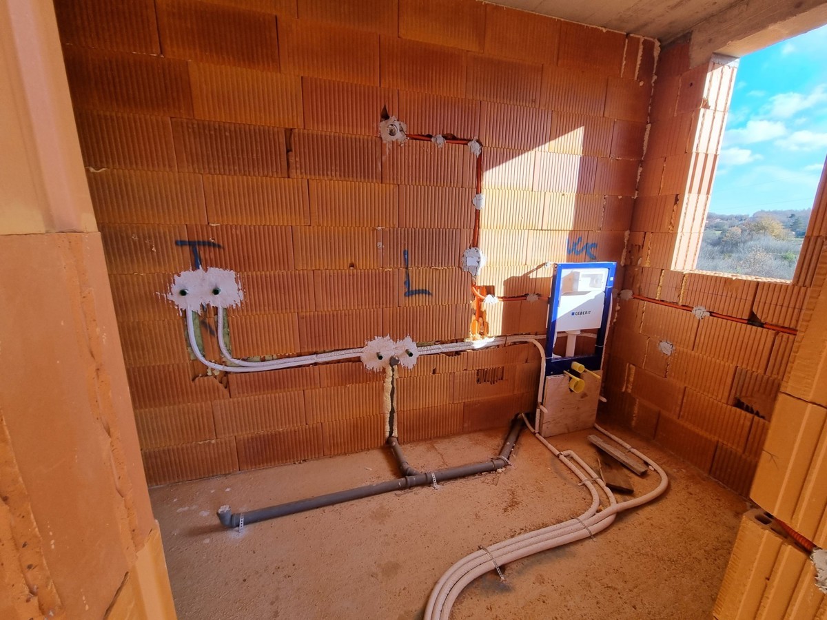 Casa duplex con piscina vicino a Buie