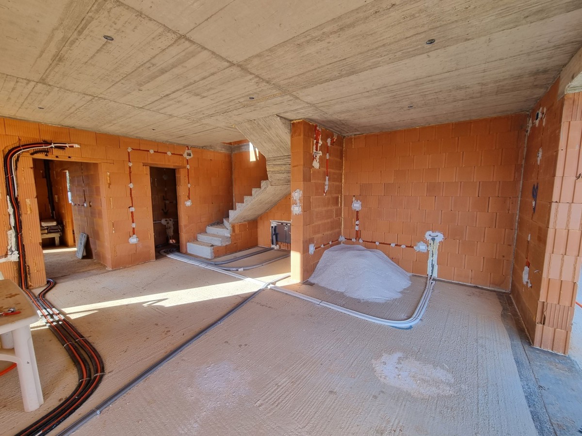 Casa duplex con piscina vicino a Buie