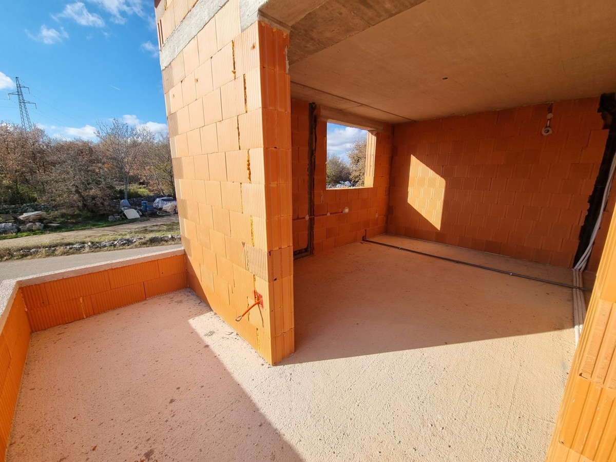 Casa duplex con piscina vicino a Buie