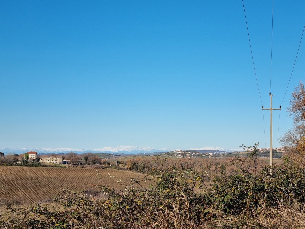 Terreno edificabile con vista mare vicino a Verteneglio