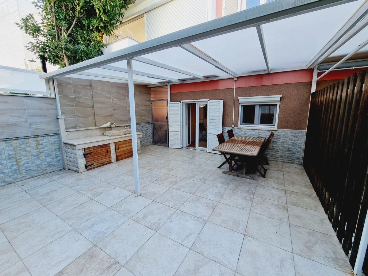 Bellissimo appartamento ristrutturato con giardino vicino al centro di Cittanova