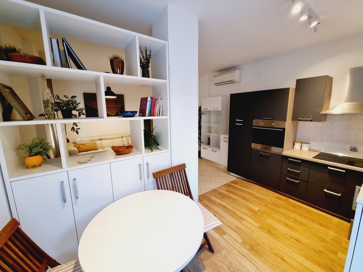 Bellissimo appartamento ristrutturato con giardino vicino al centro di Cittanova