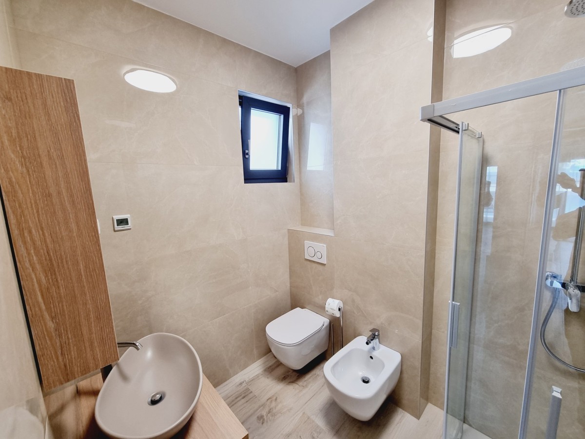 Appartamento con vista mare e vicino alla spiaggia vicino a Umago