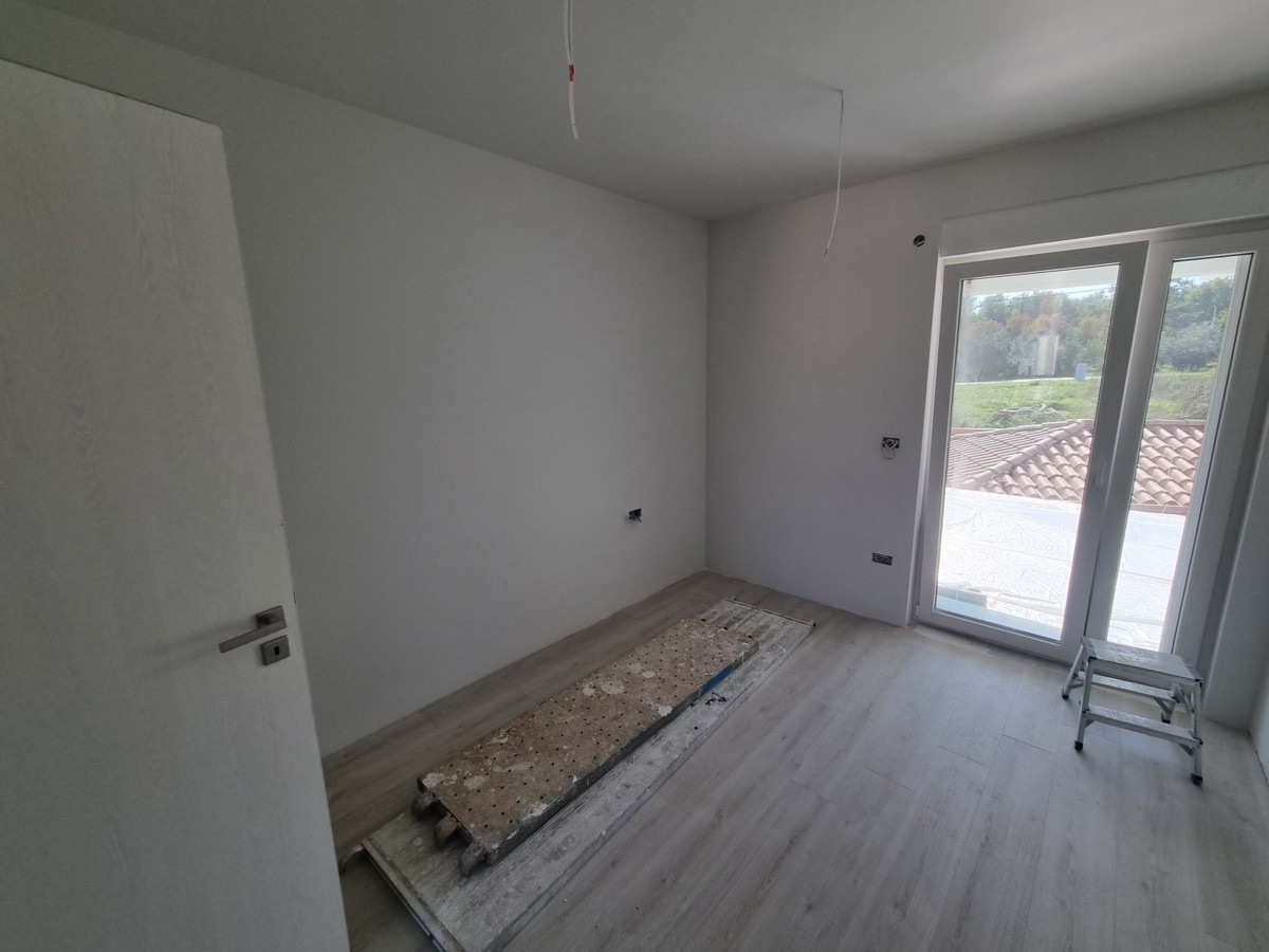 Residenza duplex con piscina vicino a Buje