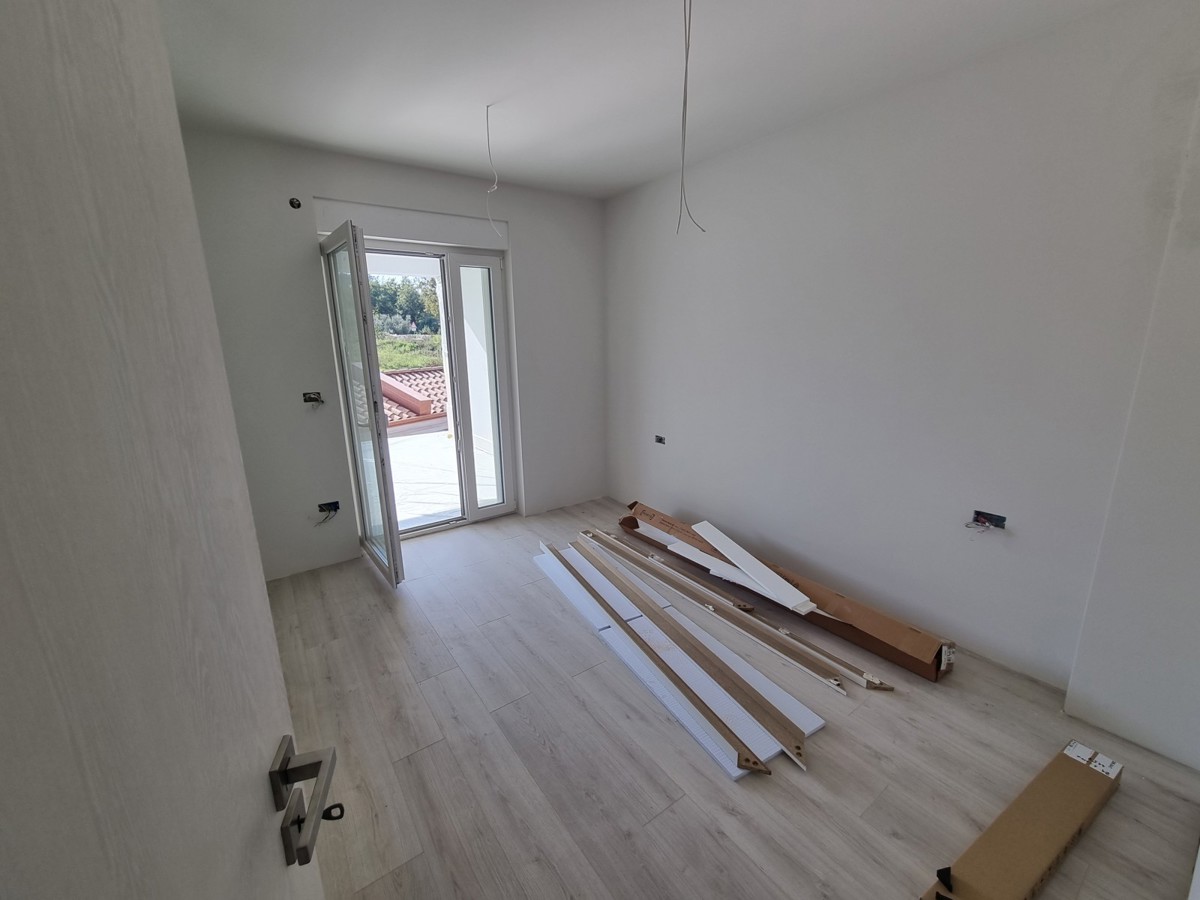 Residenza duplex con piscina vicino a Buje