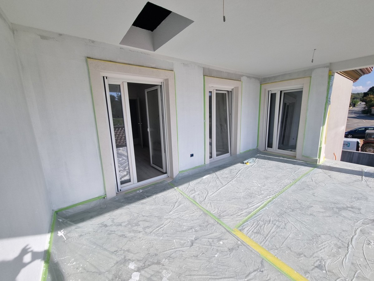 Residenza duplex con piscina vicino a Buje
