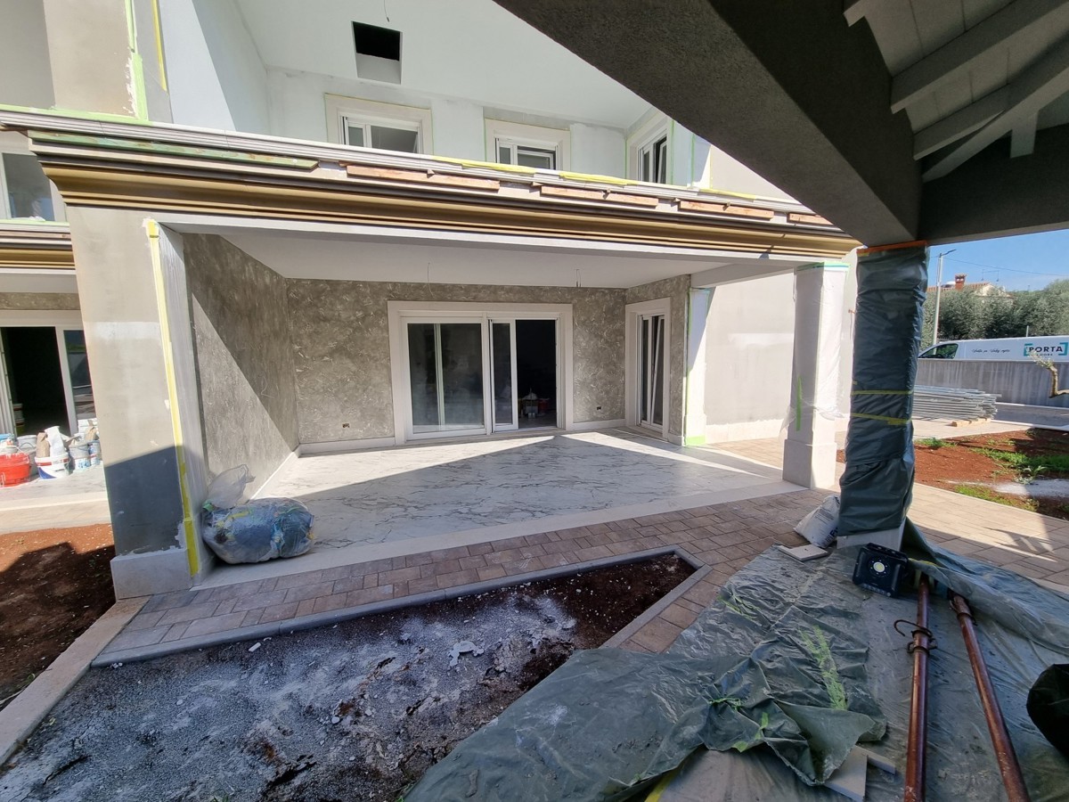 Residenza duplex con piscina vicino a Buje