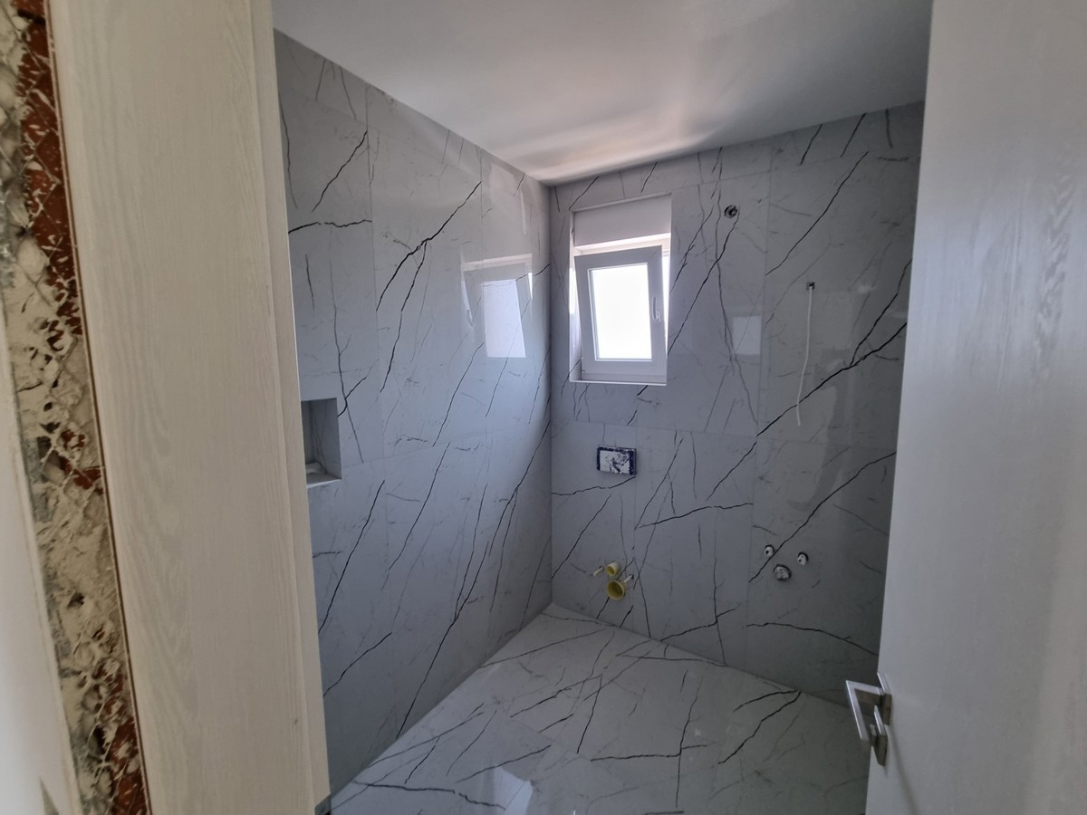 Residenza duplex con piscina vicino a Buje
