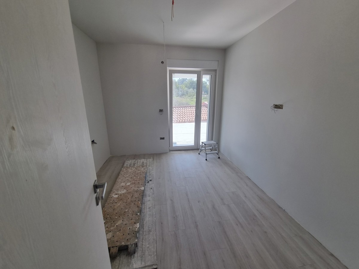 Residenza duplex con piscina vicino a Buje