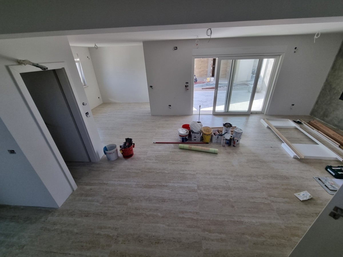 Residenza duplex con piscina vicino a Buje