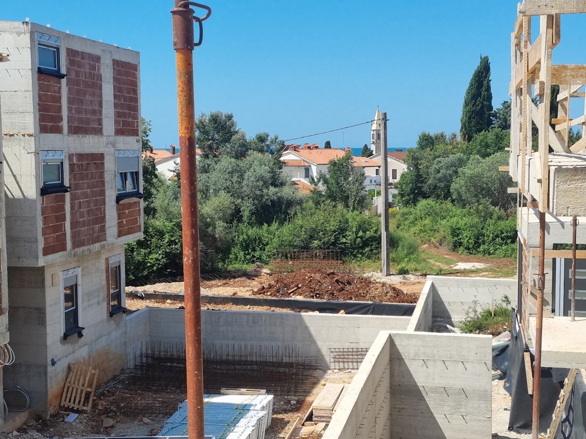 Appartamento al 1° piano, a soli 300 metri dalla spiaggia nelle vicinanze di Umago (B2)