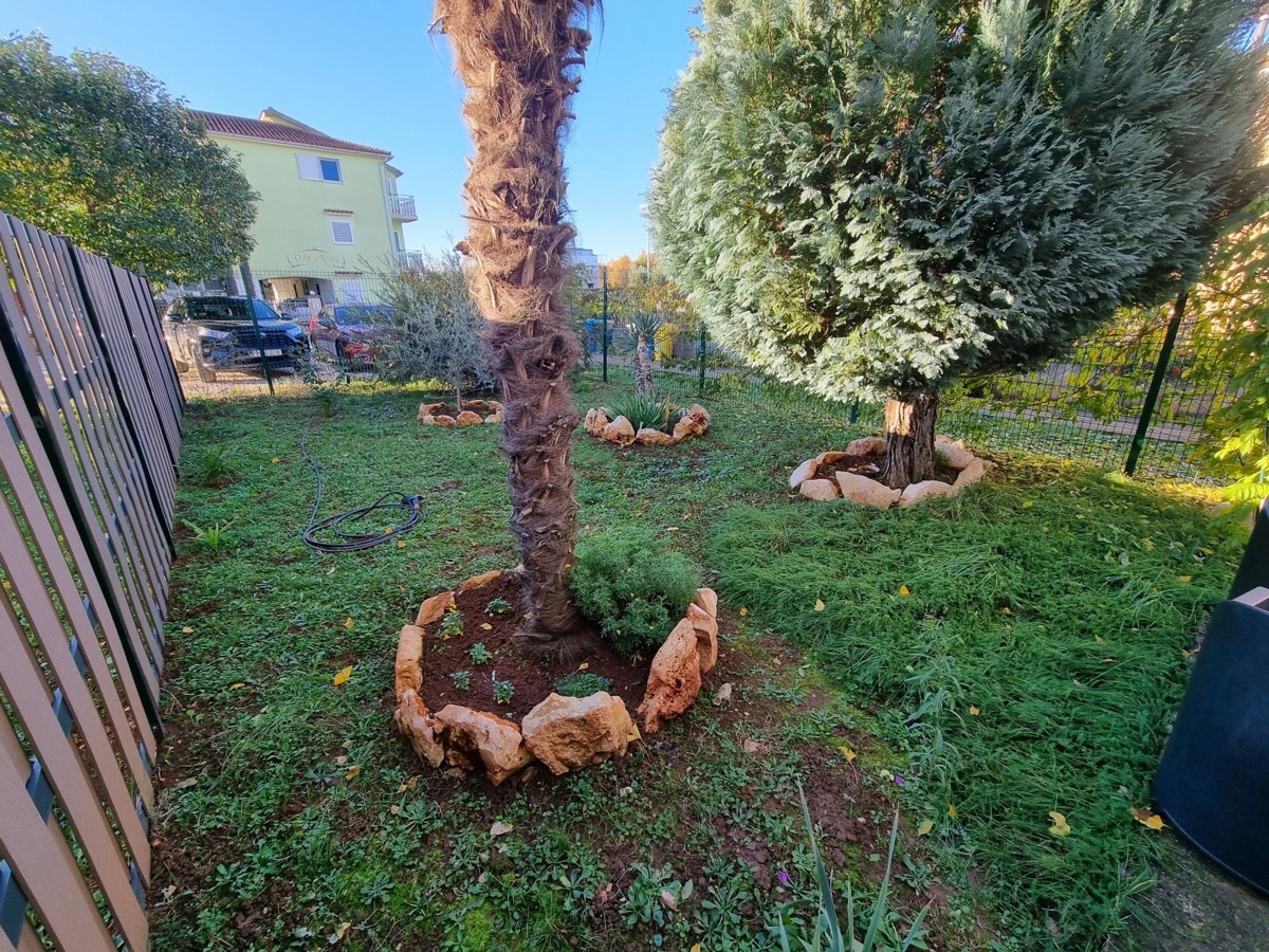 Appartamento ristrutturato in una posizione tranquilla vicino a Parenzo