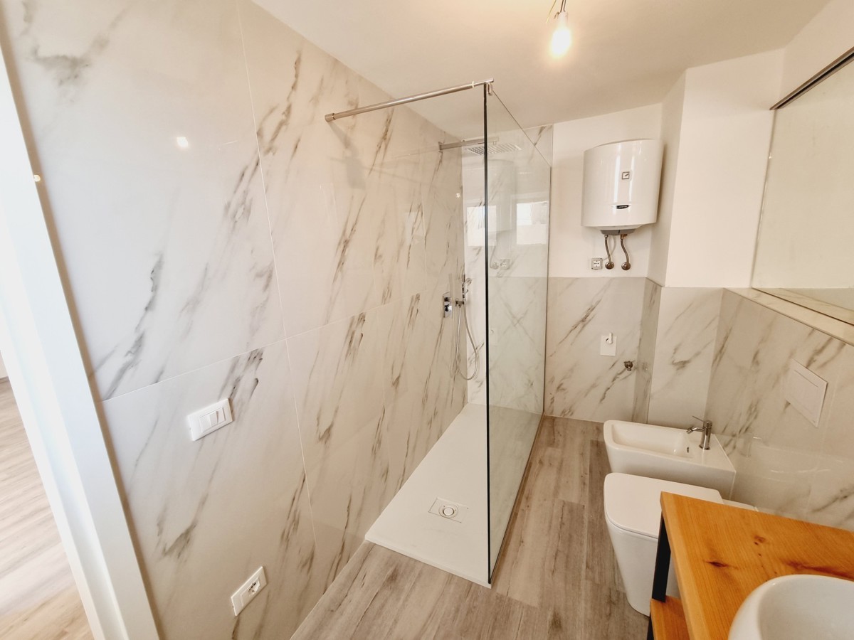 ESCLUSIVO!!! Un appartamento unico con vista sul mare e sul porto turistico nel cuore di Rovigno.