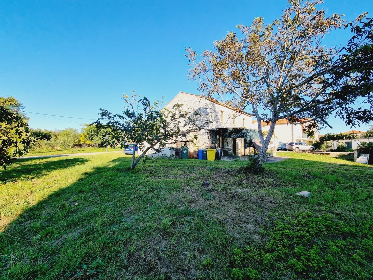 Casa in pietra a 2,5 km dal mare nelle vicinanze di Umago