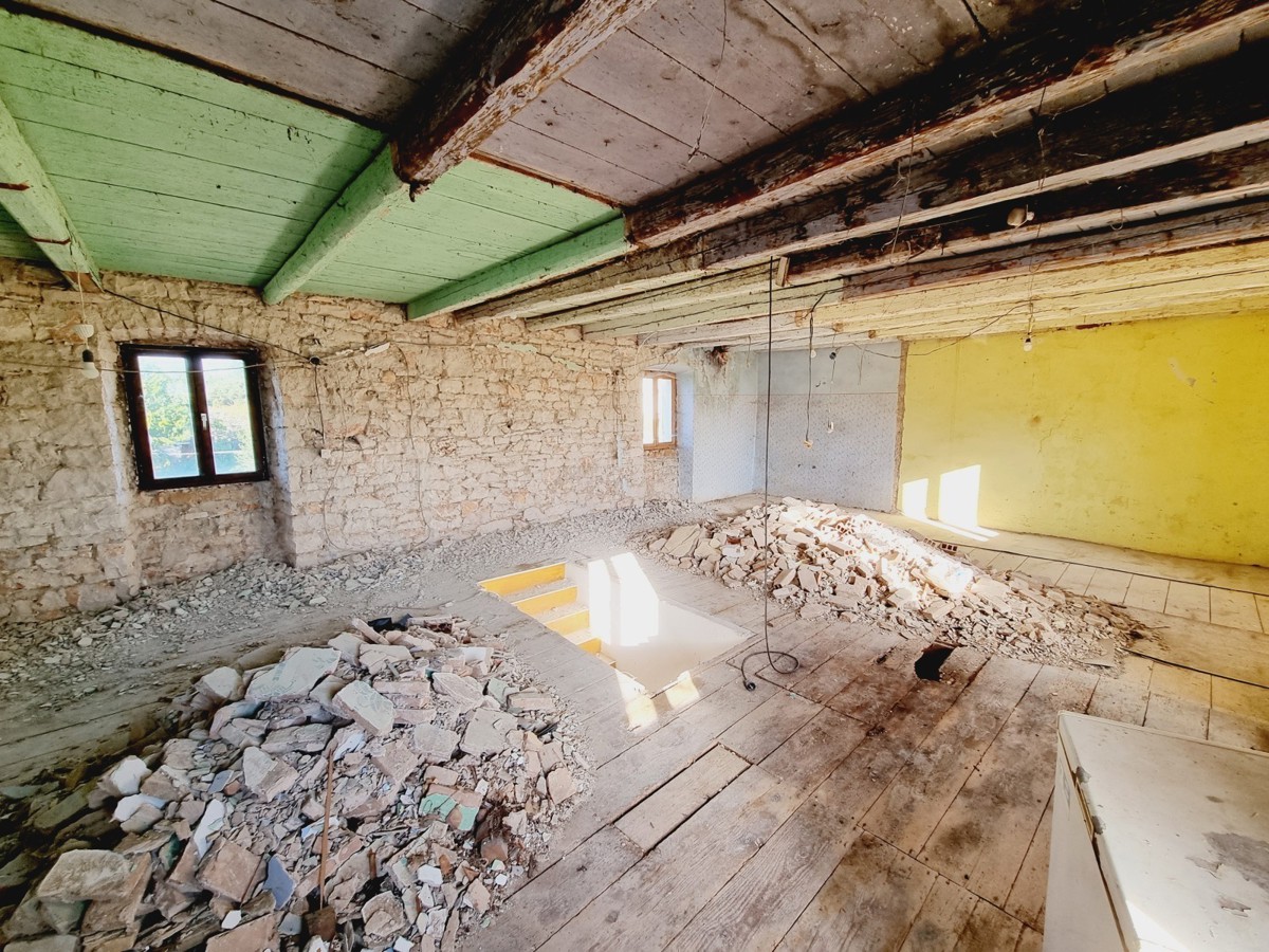 Casa in pietra a 2,5 km dal mare nelle vicinanze di Umago