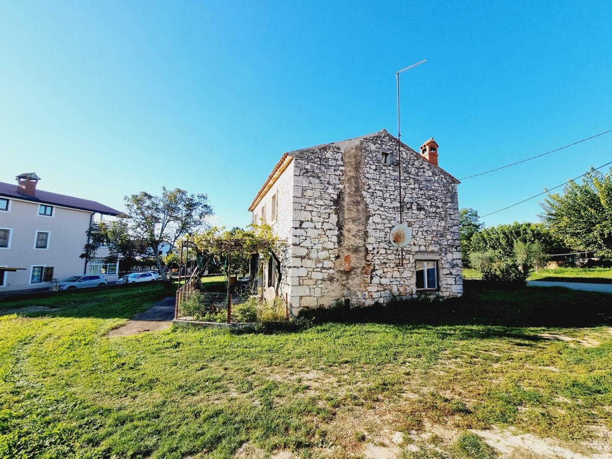 Casa in pietra a 2,5 km dal mare nelle vicinanze di Umago