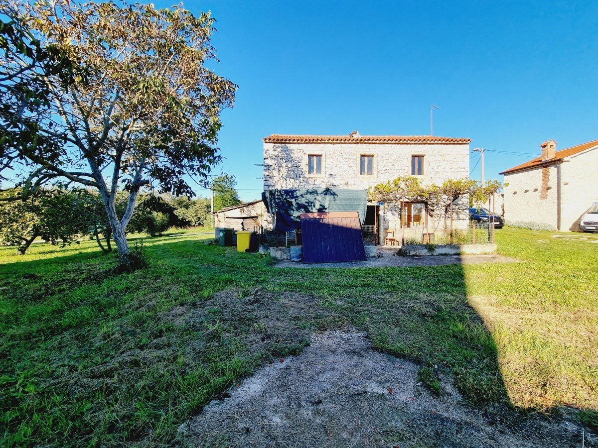 Casa in pietra a 2,5 km dal mare nelle vicinanze di Umago