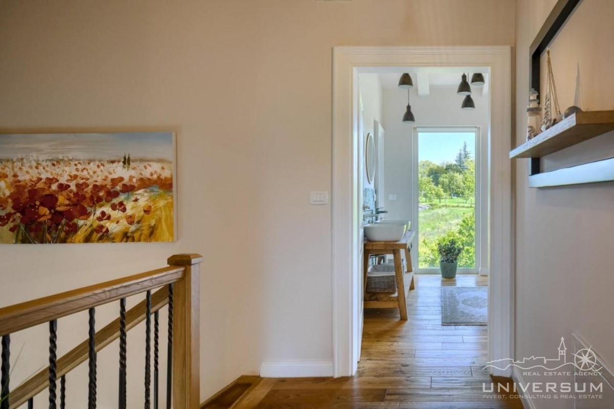 L'incantevole villa si trova nelle vicinanze di Parenzo