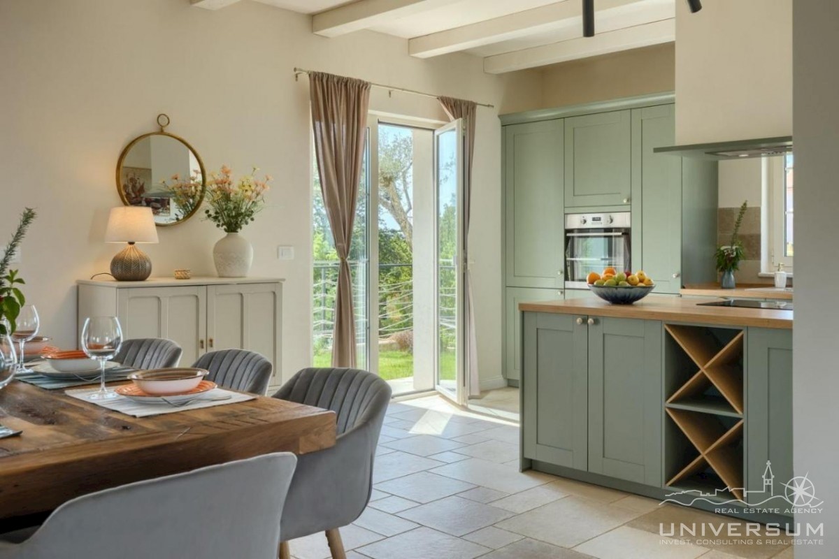 L'incantevole villa si trova nelle vicinanze di Parenzo