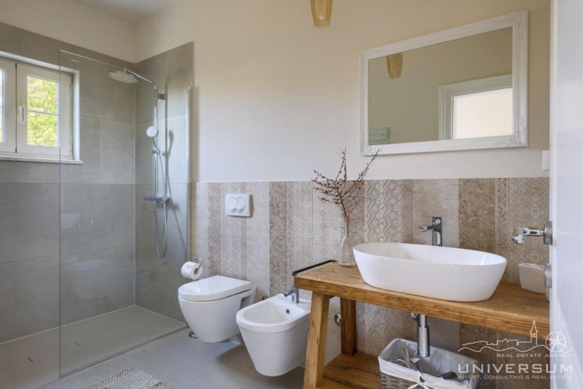 L'incantevole villa si trova nelle vicinanze di Parenzo