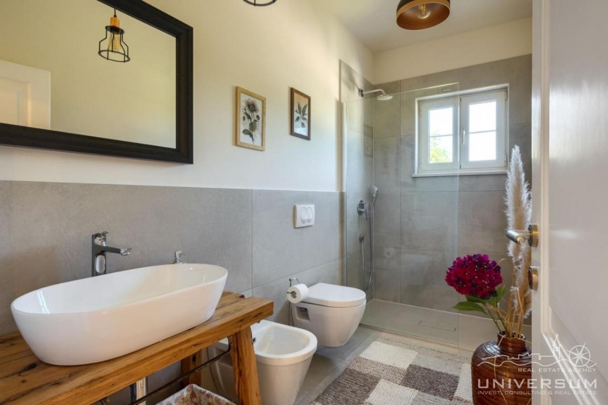 L'incantevole villa si trova nelle vicinanze di Parenzo