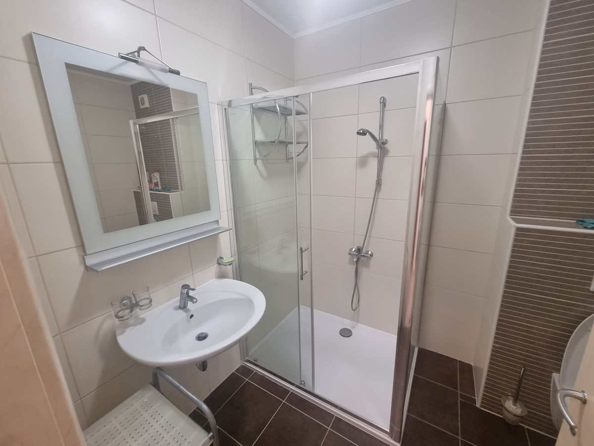 Appartamento al 1° piano, a soli 150 metri dal mare a Umago