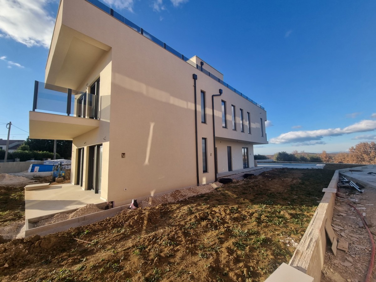 ESCLUSIVO! Villa con piscina e vista mare a Verteneglio