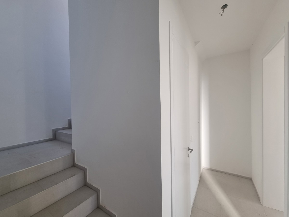 ESCLUSIVO! Villa con piscina e vista mare a Verteneglio