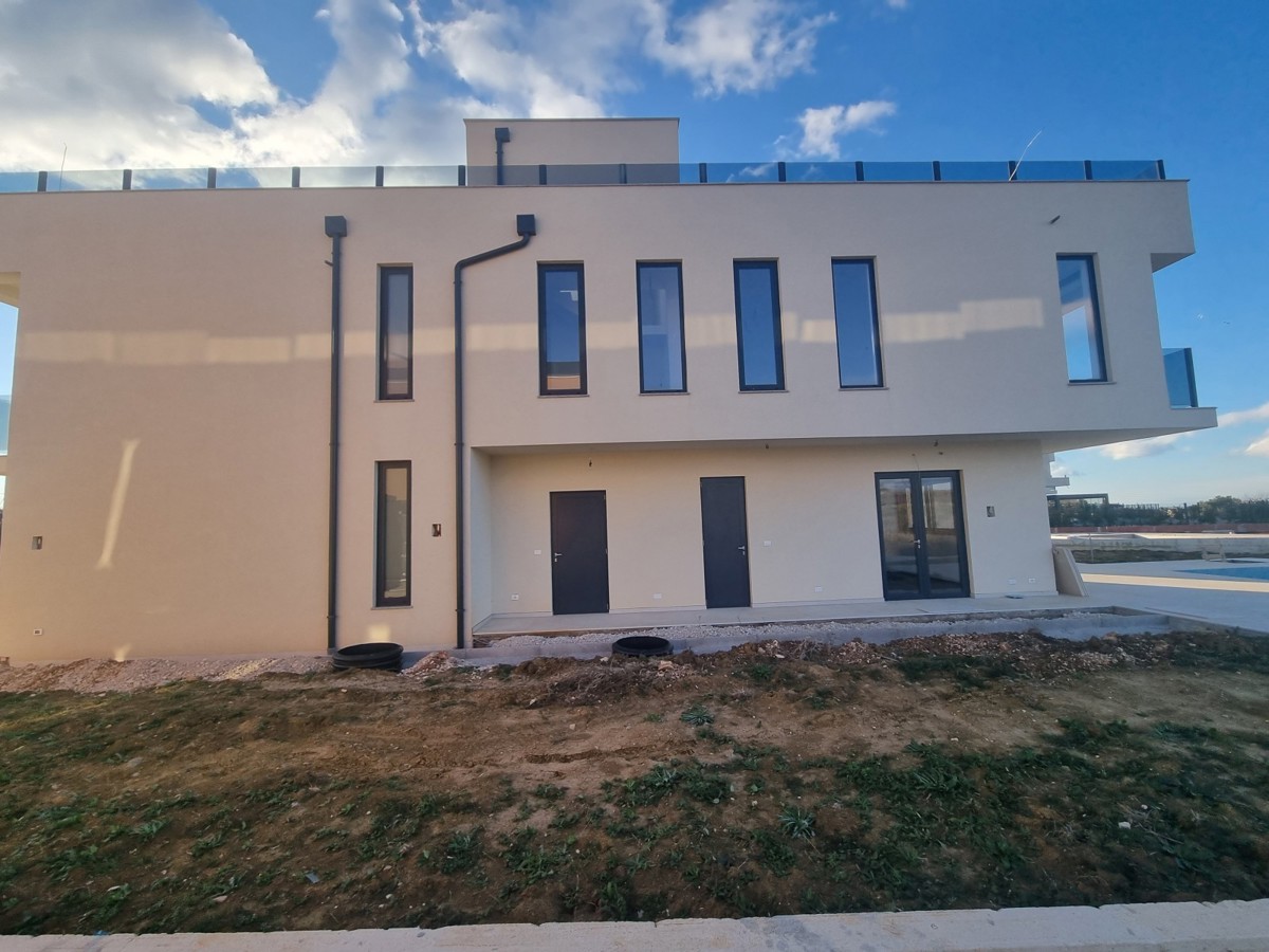 ESCLUSIVO! Villa con piscina e vista mare a Verteneglio
