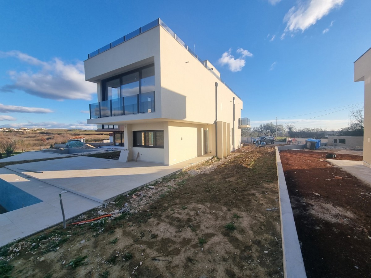 ESCLUSIVO! Villa con piscina e vista mare a Verteneglio