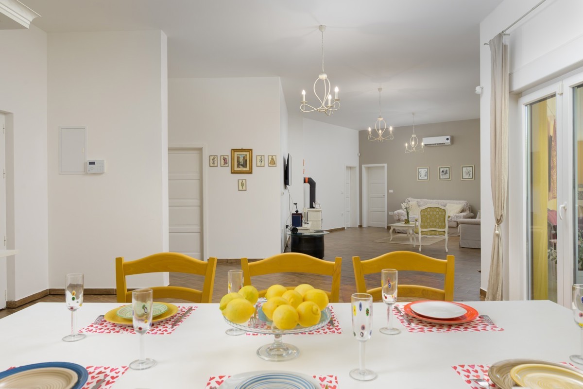 Bellissima casa a un piano con piscina vicino a Svetvinčenat