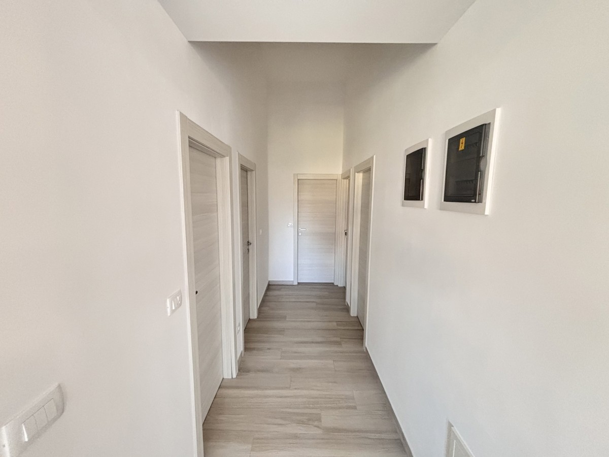 Bellissima casa a un piano in una posizione tranquilla a Cittanova