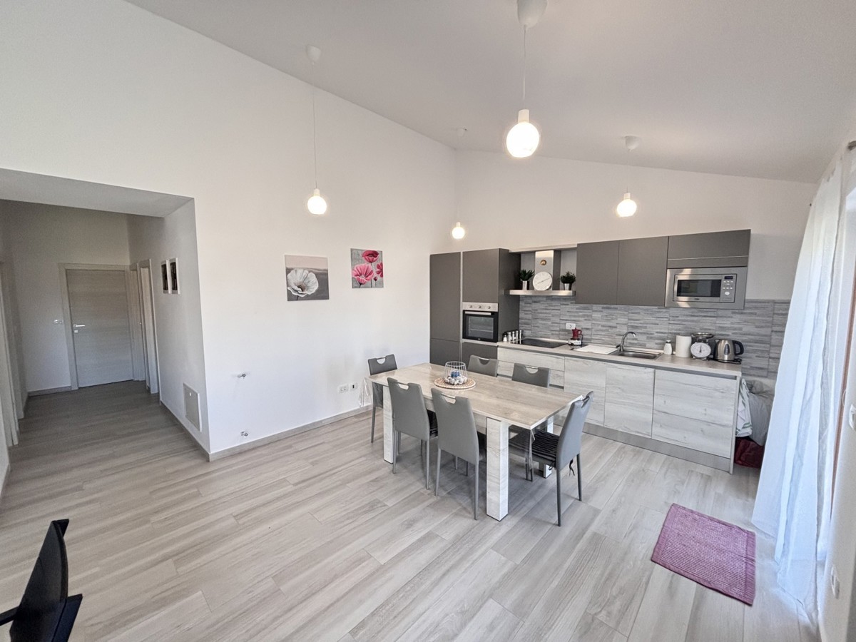 Bellissima casa a un piano in una posizione tranquilla a Cittanova