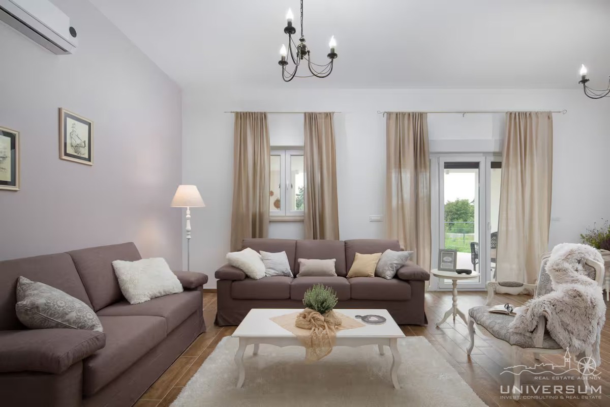 Bellissima casa con sauna e piscina vicino a Svetvinčenat