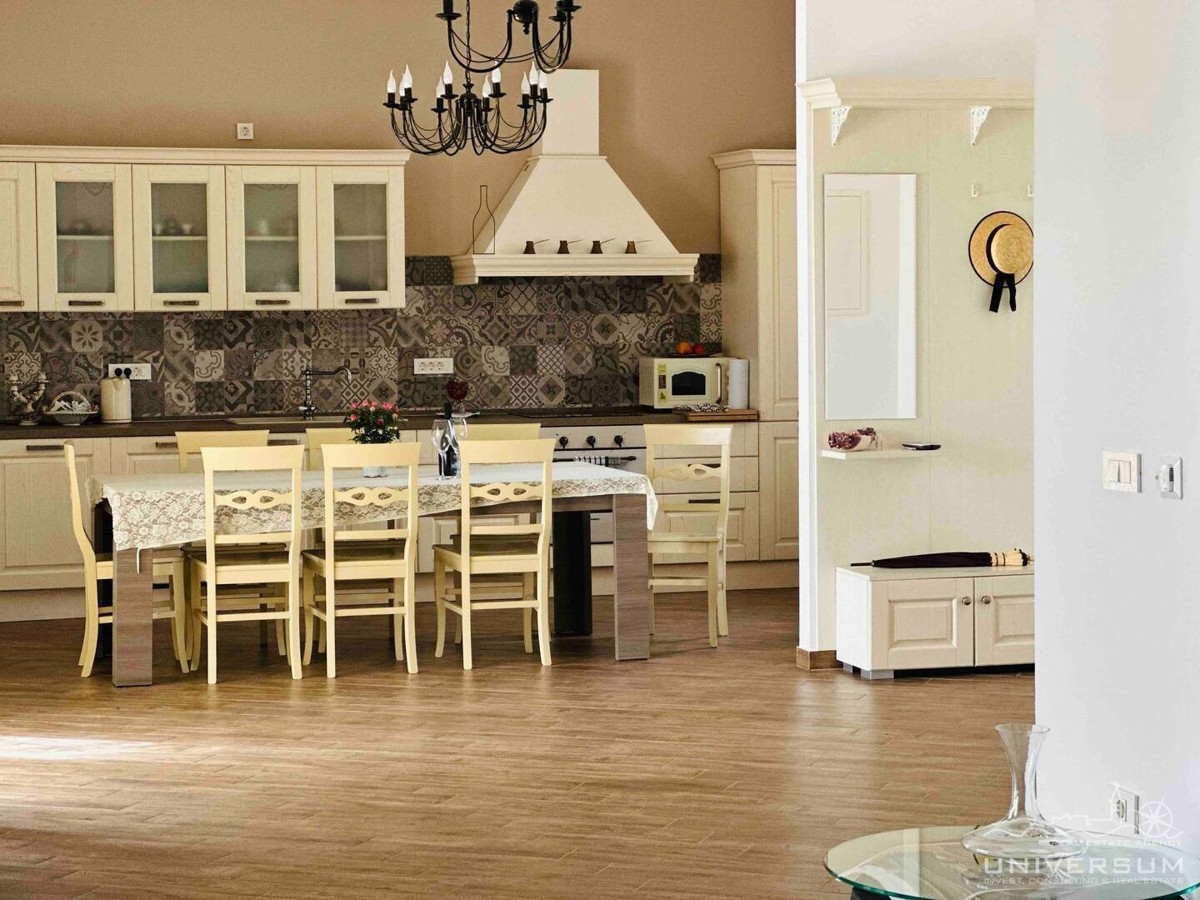 Bellissima casa con sauna e piscina vicino a Svetvinčenat