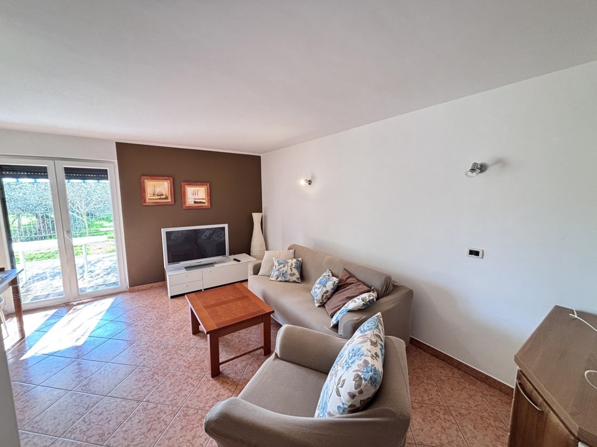 Appartamento al piano terra situato a 400 metri dalla spiaggia di Cittanova.