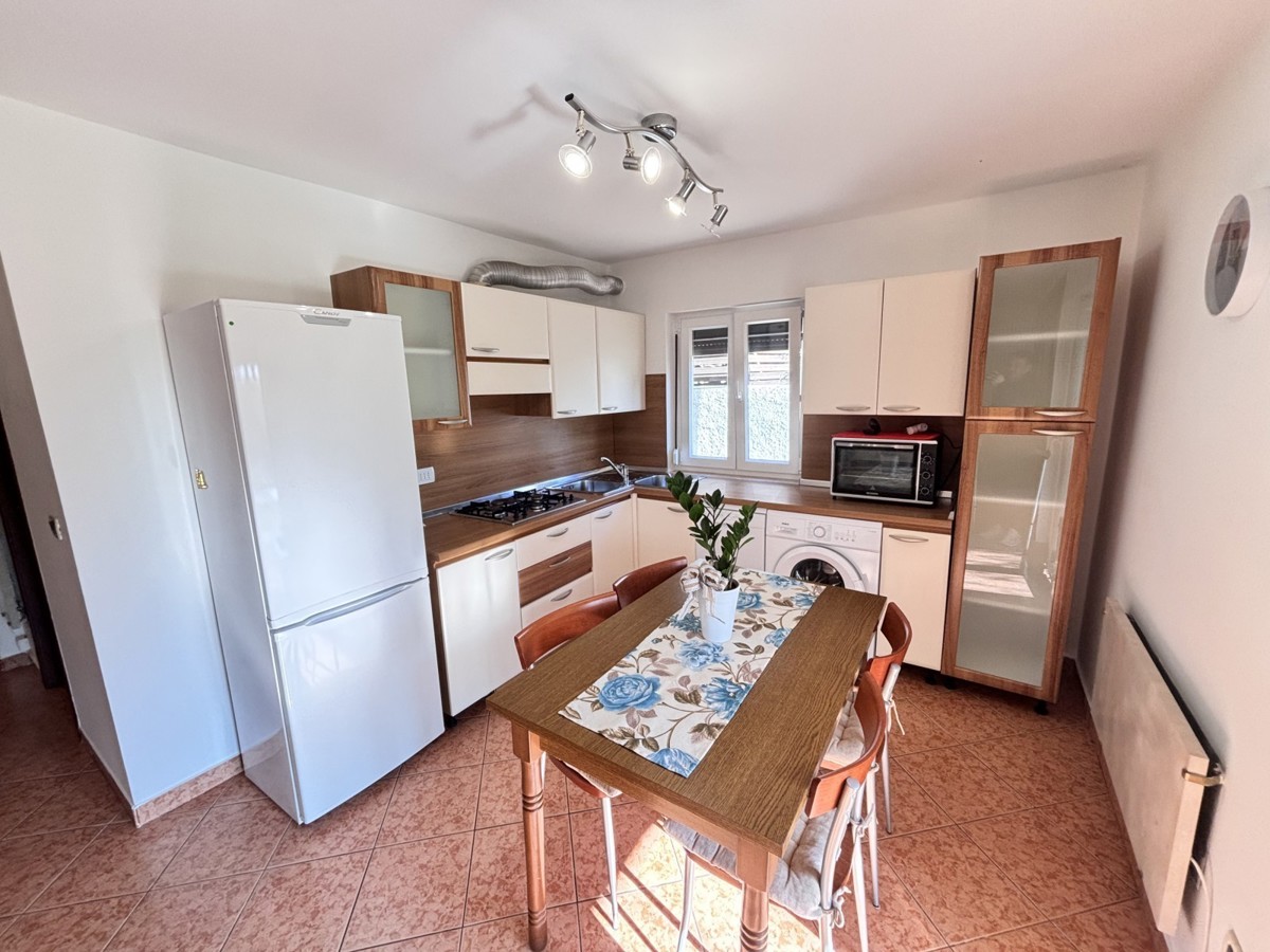 Appartamento al piano terra situato a 400 metri dalla spiaggia di Cittanova.