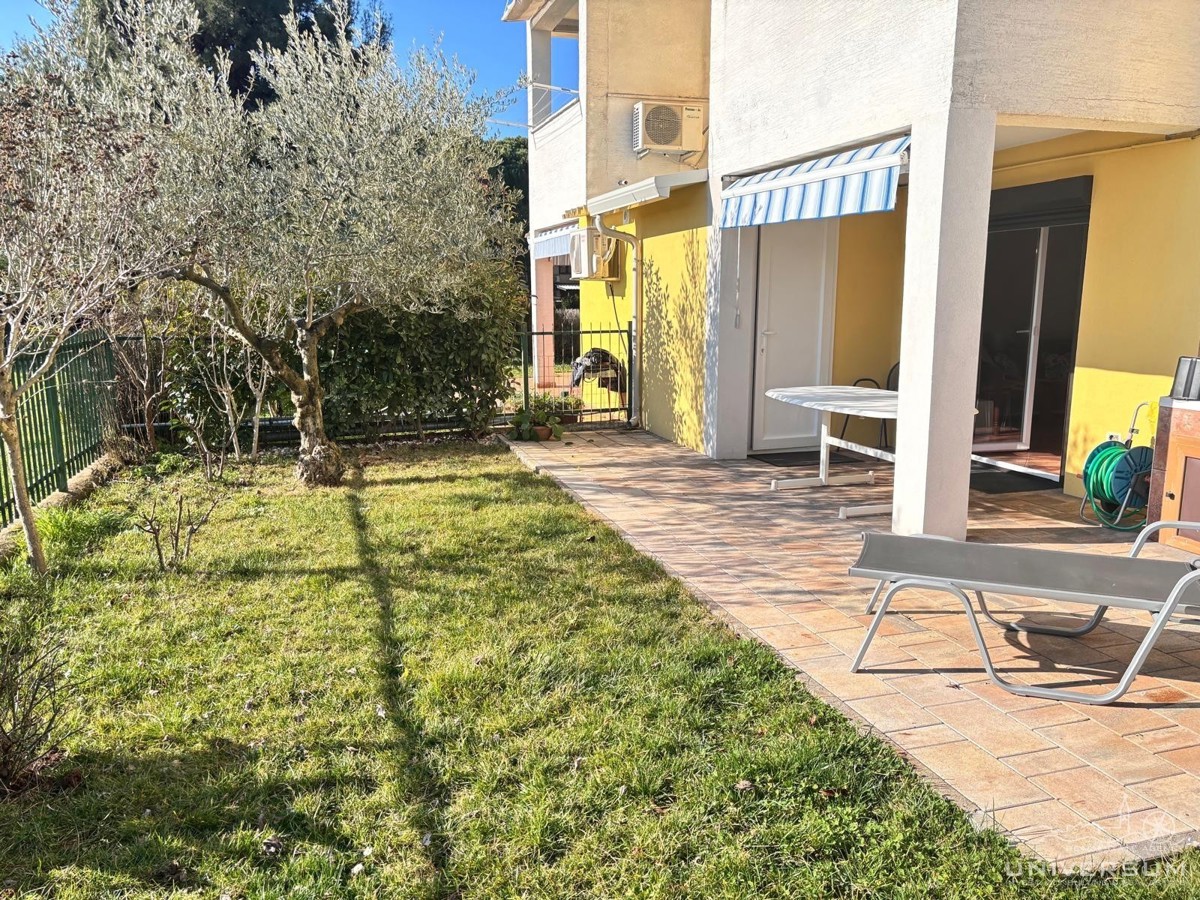 Appartamento al piano terra situato a 400 metri dalla spiaggia di Cittanova.