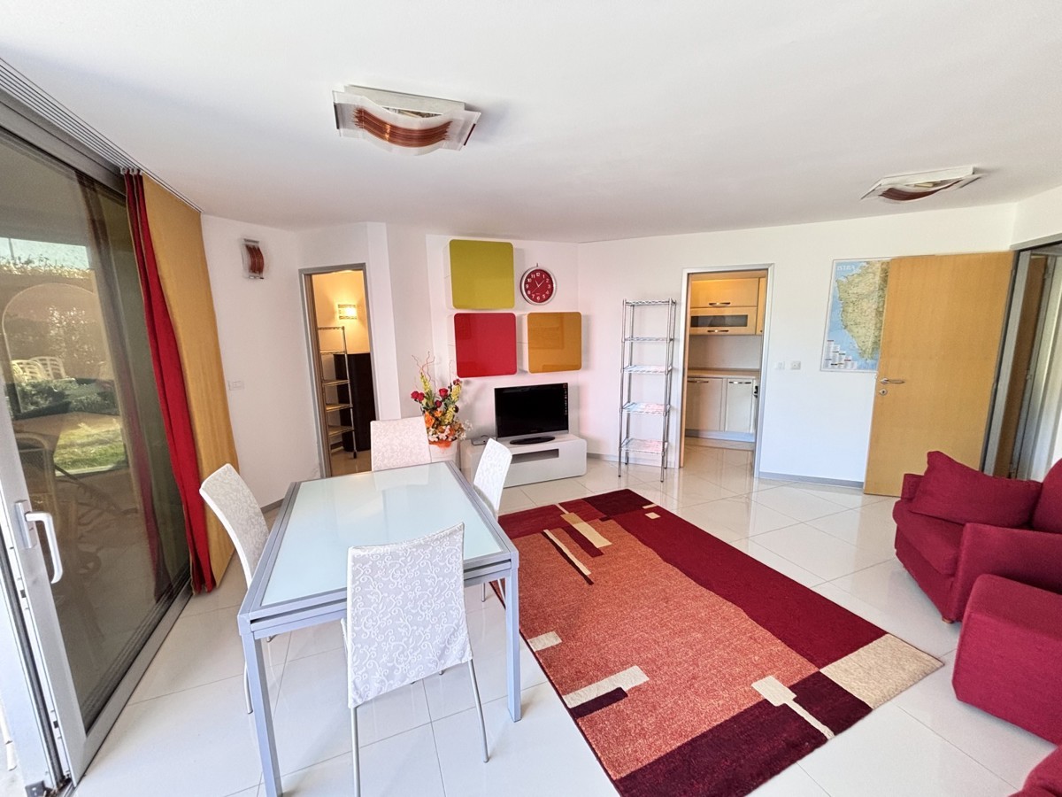 Appartamento completamente arredato con giardino a Cittanova