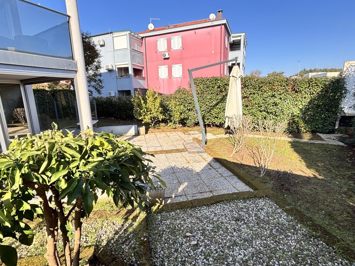 Appartamento completamente arredato con giardino a Cittanova