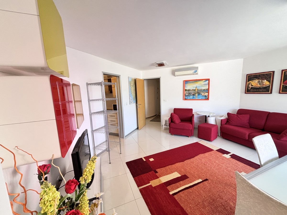 Appartamento completamente arredato con giardino a Cittanova