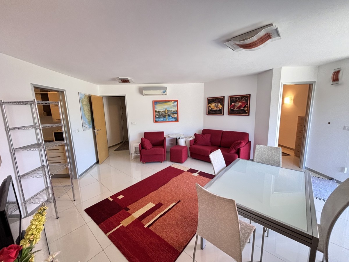 Appartamento completamente arredato con giardino a Cittanova