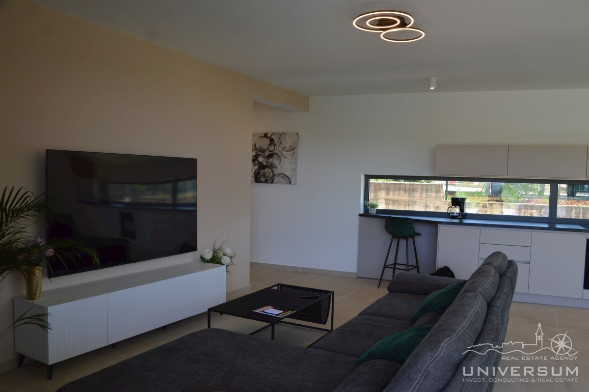 Villa moderna con vista mare a Cittanova