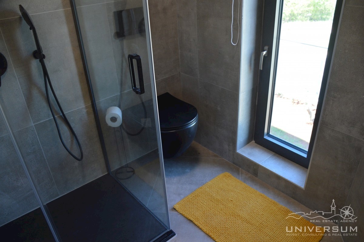 Villa moderna con vista mare a Cittanova