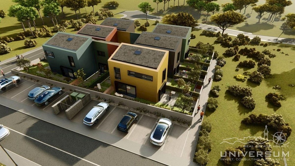 Case dal design elegante vicino alle spiagge ben tenute e a Parenzo.