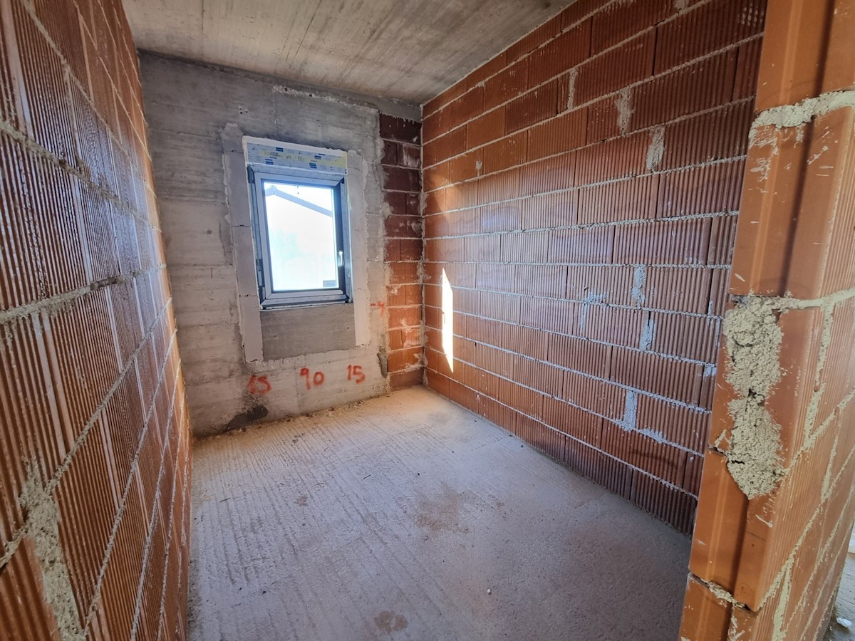 Appartamento al 2° piano con vista sul mare nelle vicinanze di Umago