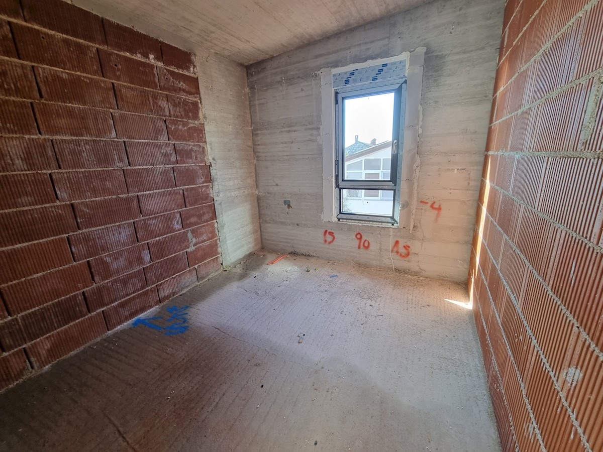 Appartamento al 2° piano con vista sul mare nelle vicinanze di Umago