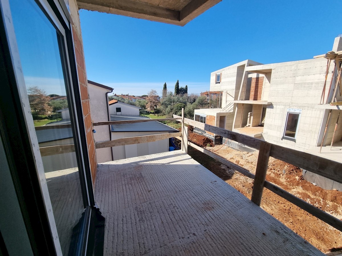 Appartamento al 2° piano con vista sul mare nelle vicinanze di Umago