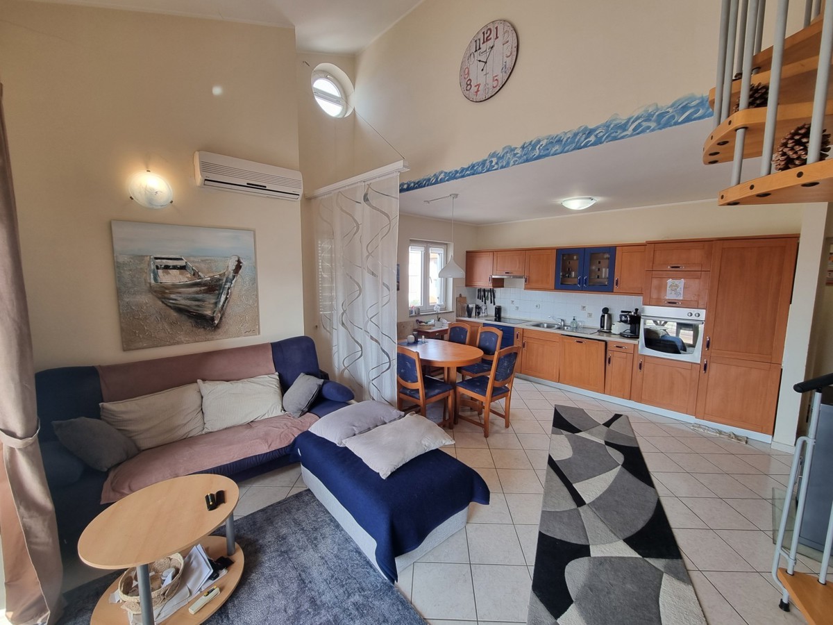 Appartamento completamente arredato con vista mare a Cittanova