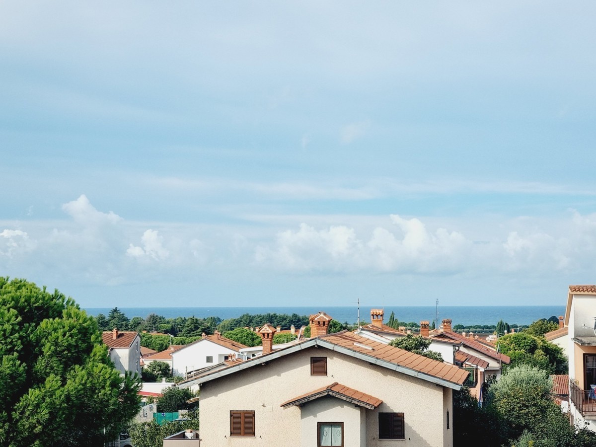Appartamento completamente arredato con vista mare a Cittanova